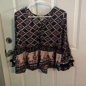 Womens shirt size M